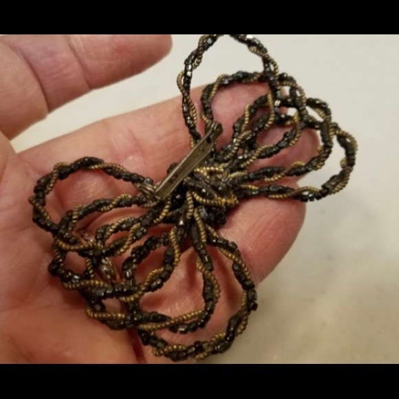 Fine Antique Intertwined Black Glass Beads & Brass Tone Cable Mourning Brooch - Picture 2 of 2
